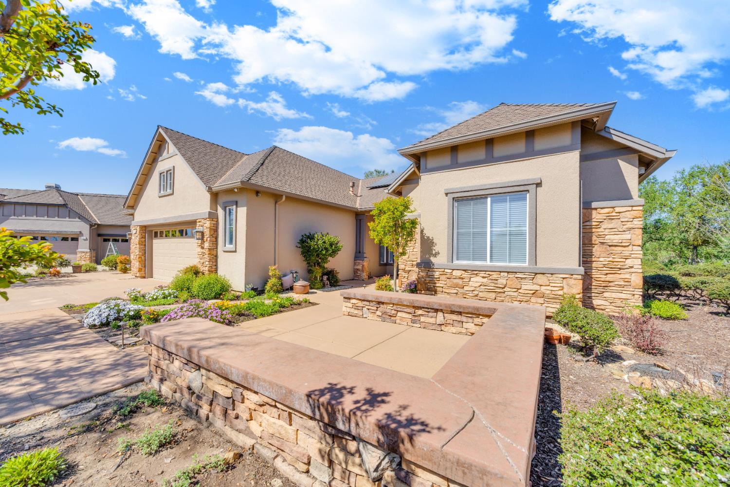 16 Rock Ridge Court