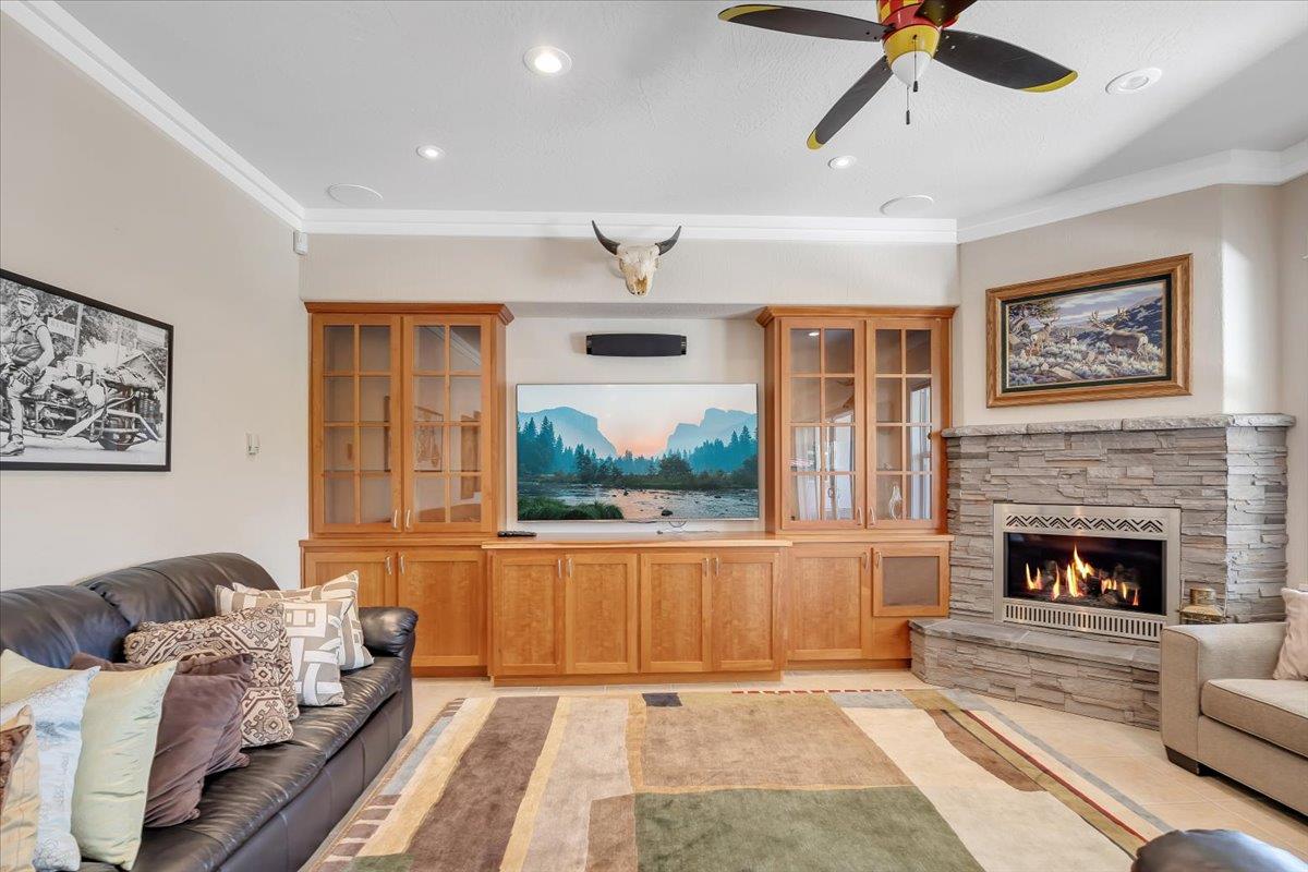 421 Sanguinetti Drive