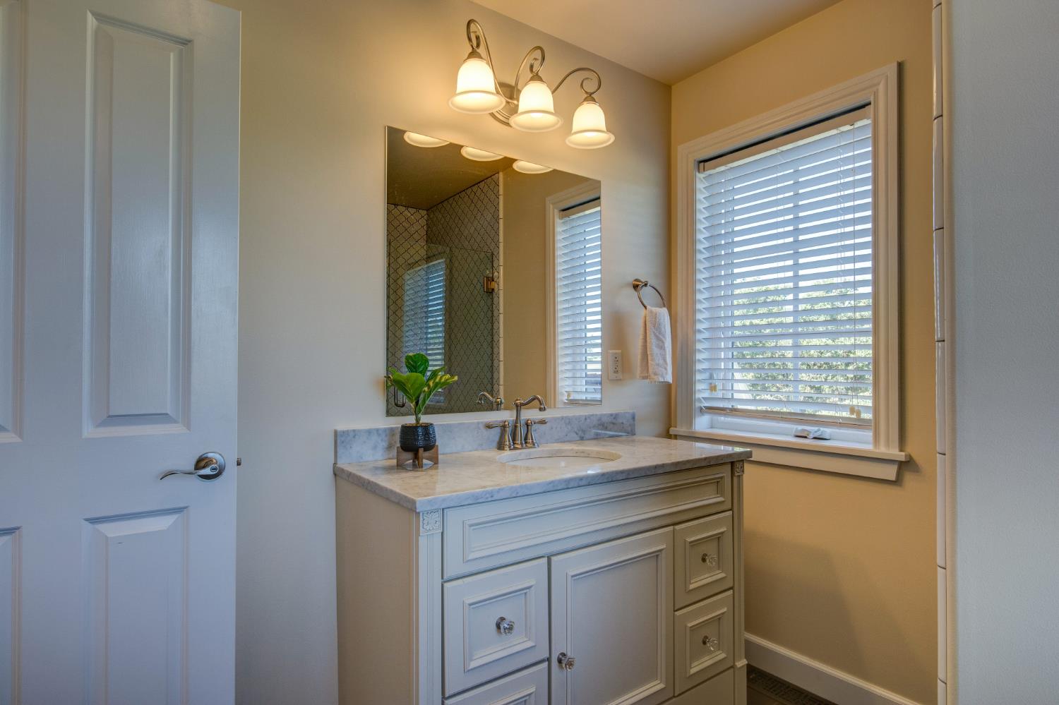 168 Blue Oak Court
