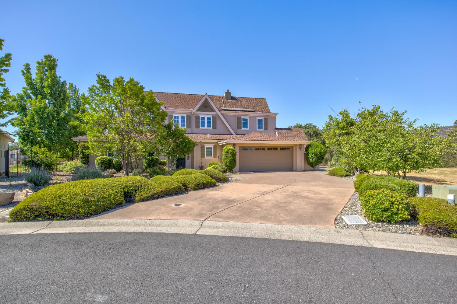 168 Blue Oak Court