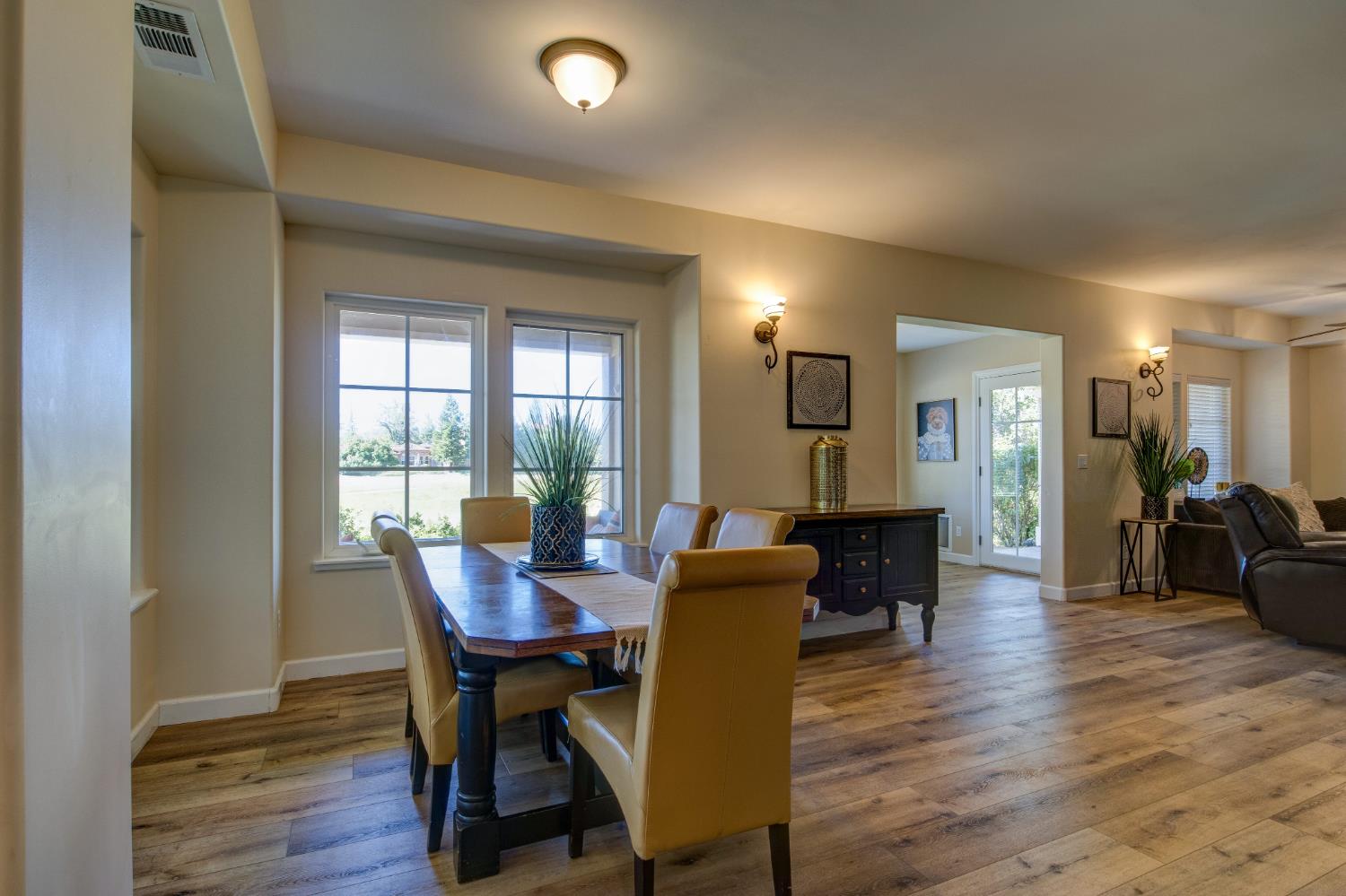 168 Blue Oak Court