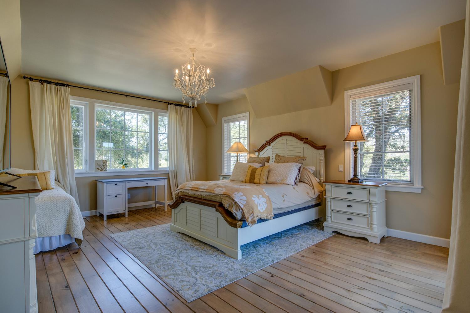 168 Blue Oak Court