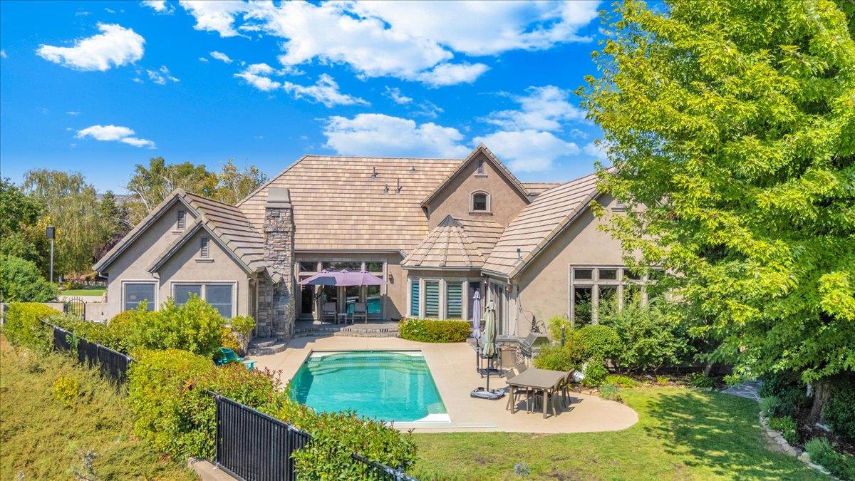 10 Grandview Ct Court