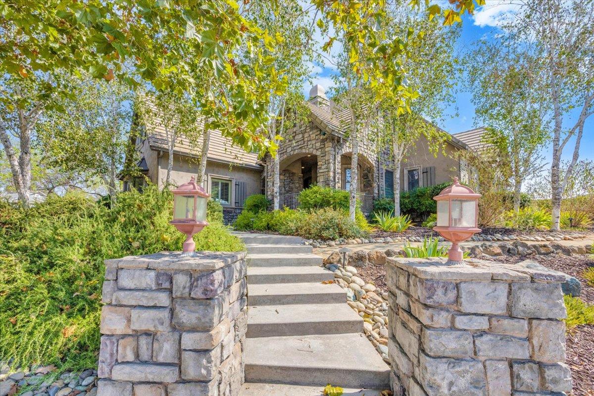 10 Grandview Ct Court