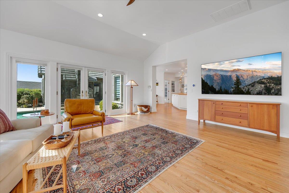 10 Grandview Ct Court