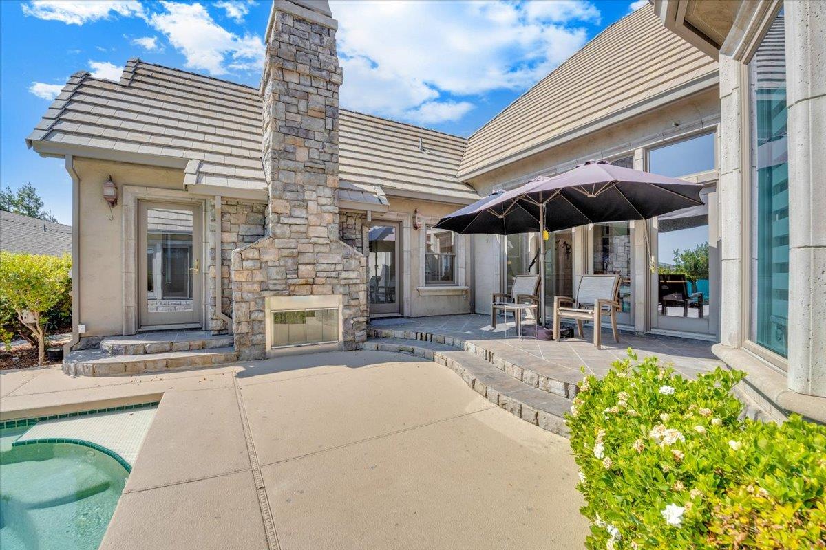 10 Grandview Ct Court