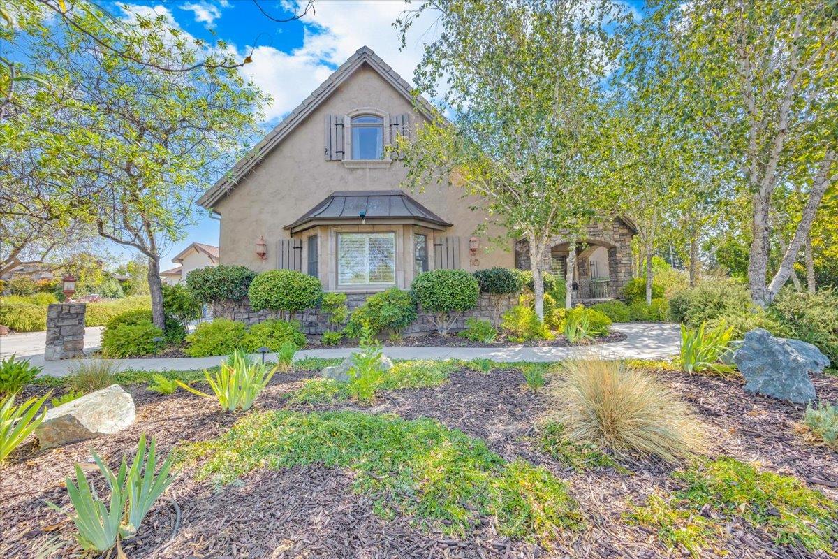10 Grandview Ct Court