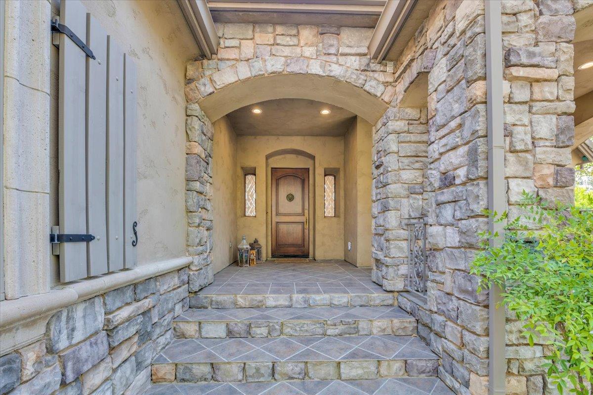 10 Grandview Ct Court