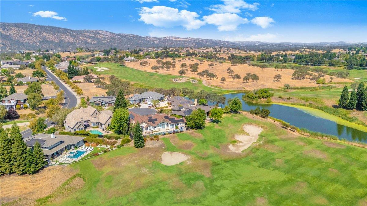10 Grandview Ct Court