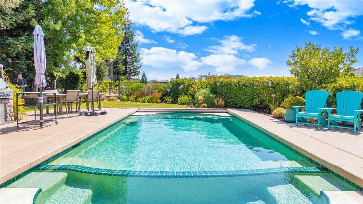10 Grandview Ct Court