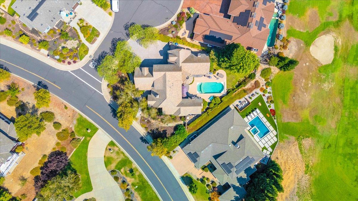 10 Grandview Ct Court
