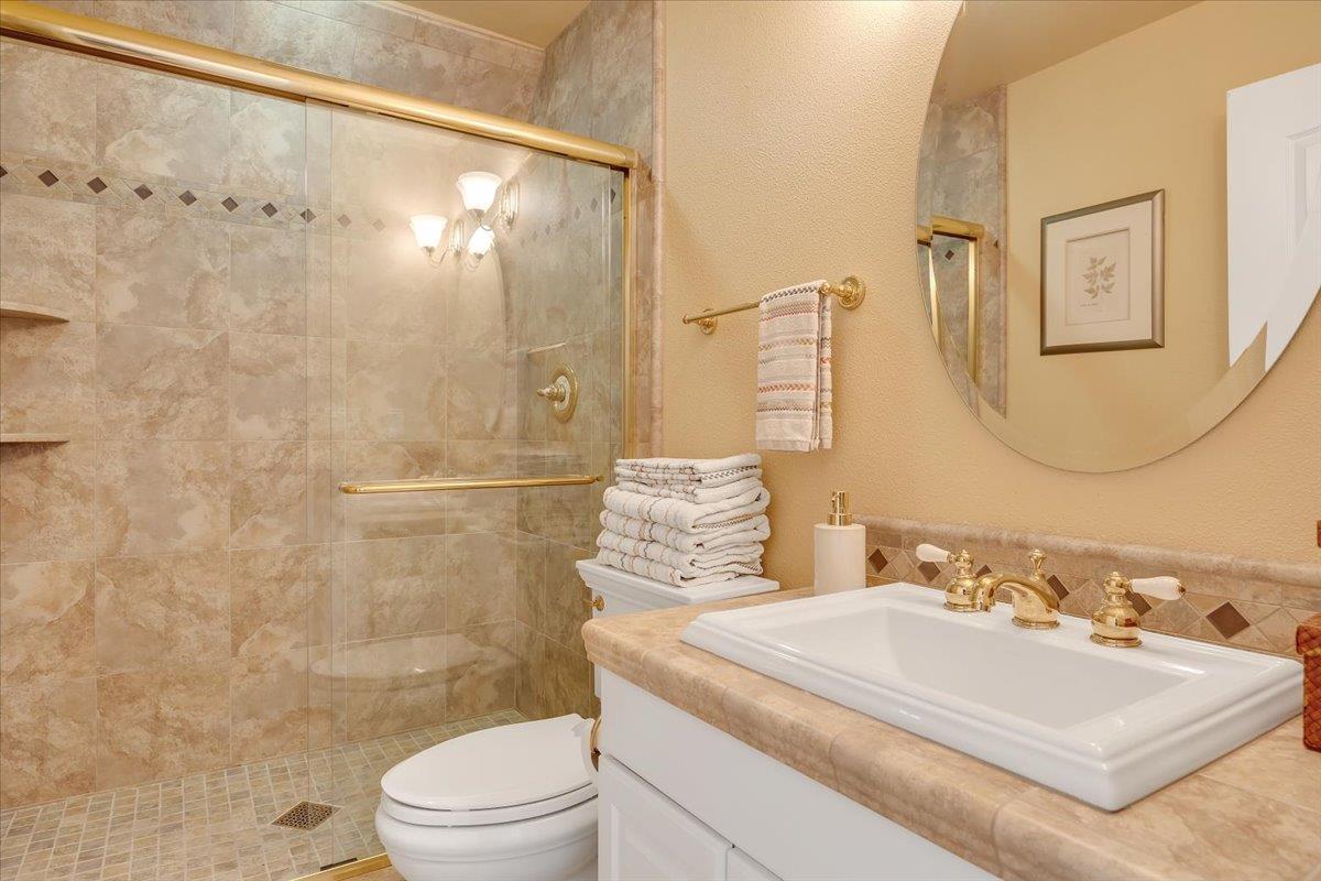 10 Grandview Ct Court