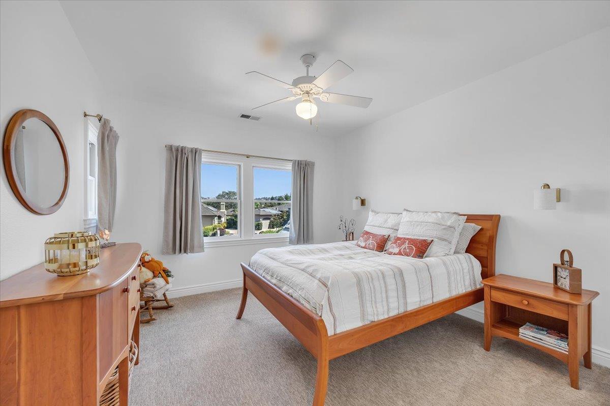 10 Grandview Ct Court