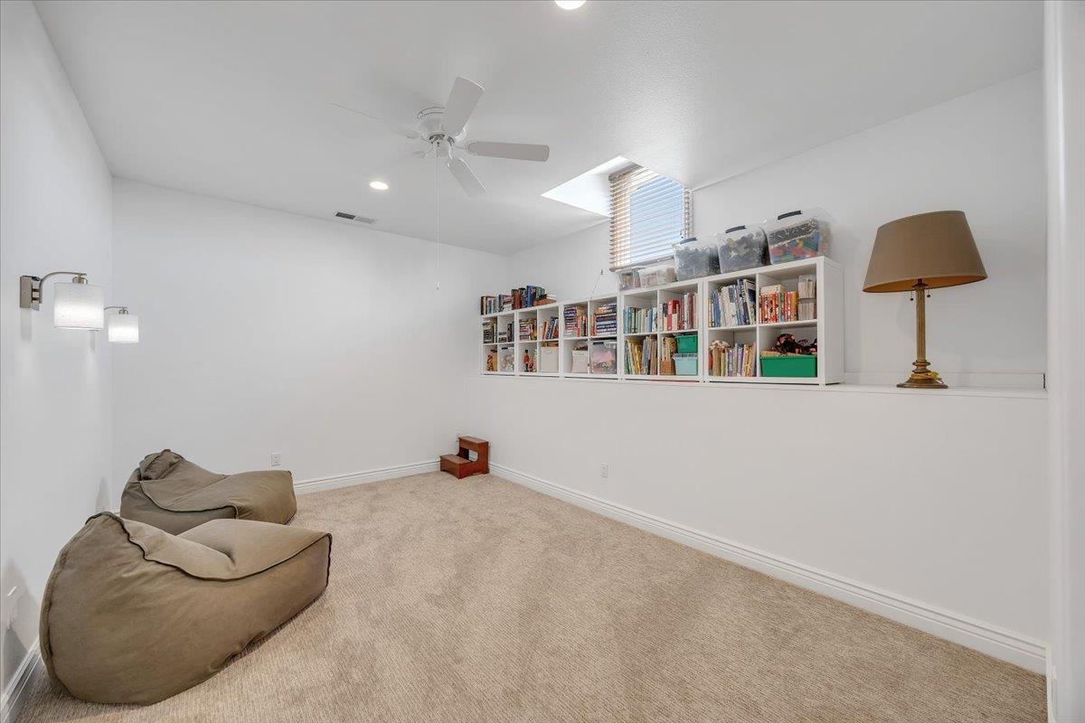 10 Grandview Ct Court