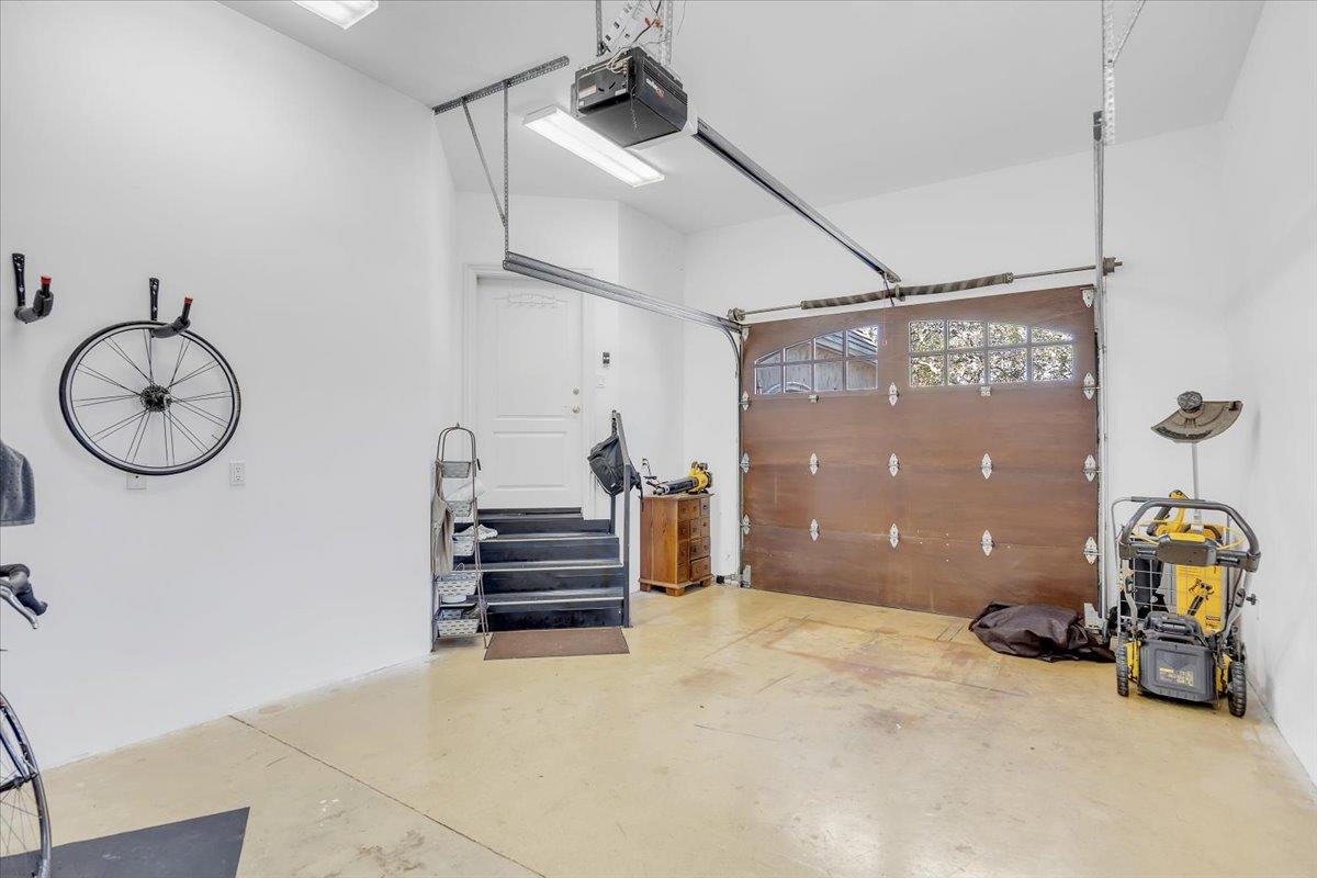 10 Grandview Ct Court