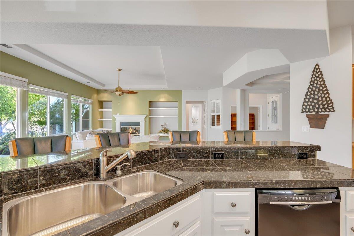 8 Rock Ridge Court