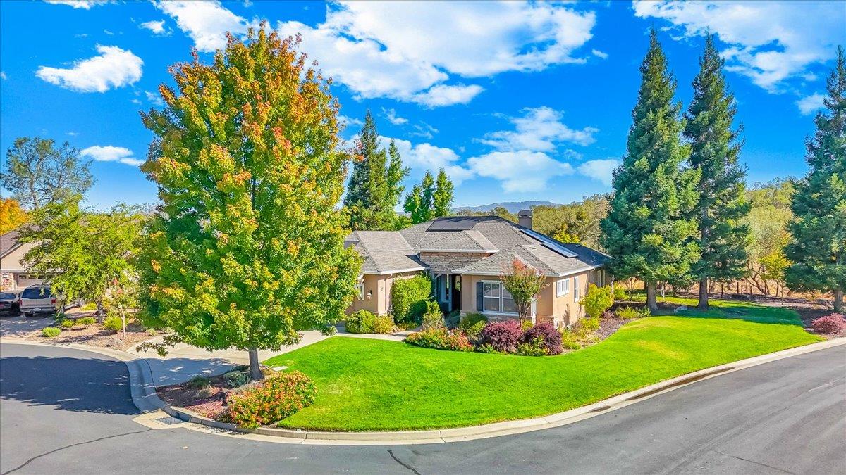 8 Rock Ridge Court