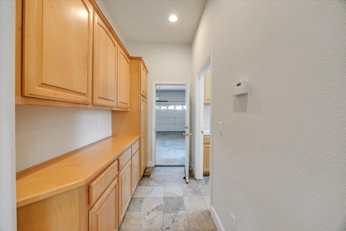 8 Rock Ridge Court