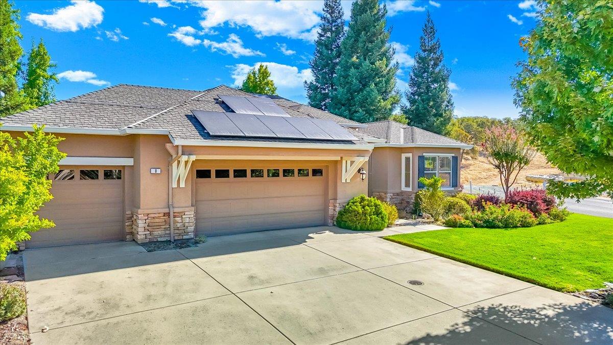 8 Rock Ridge Court