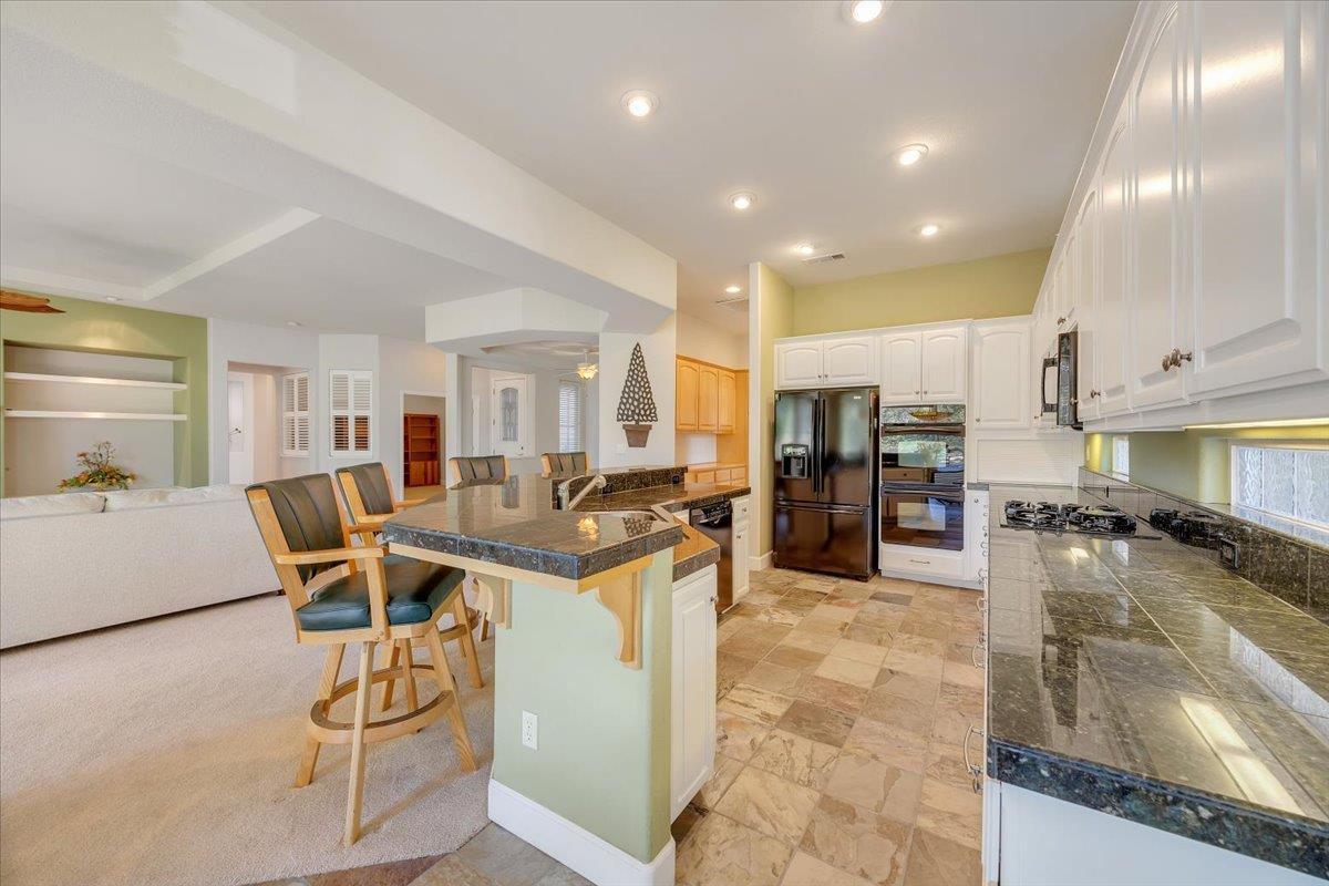 8 Rock Ridge Court