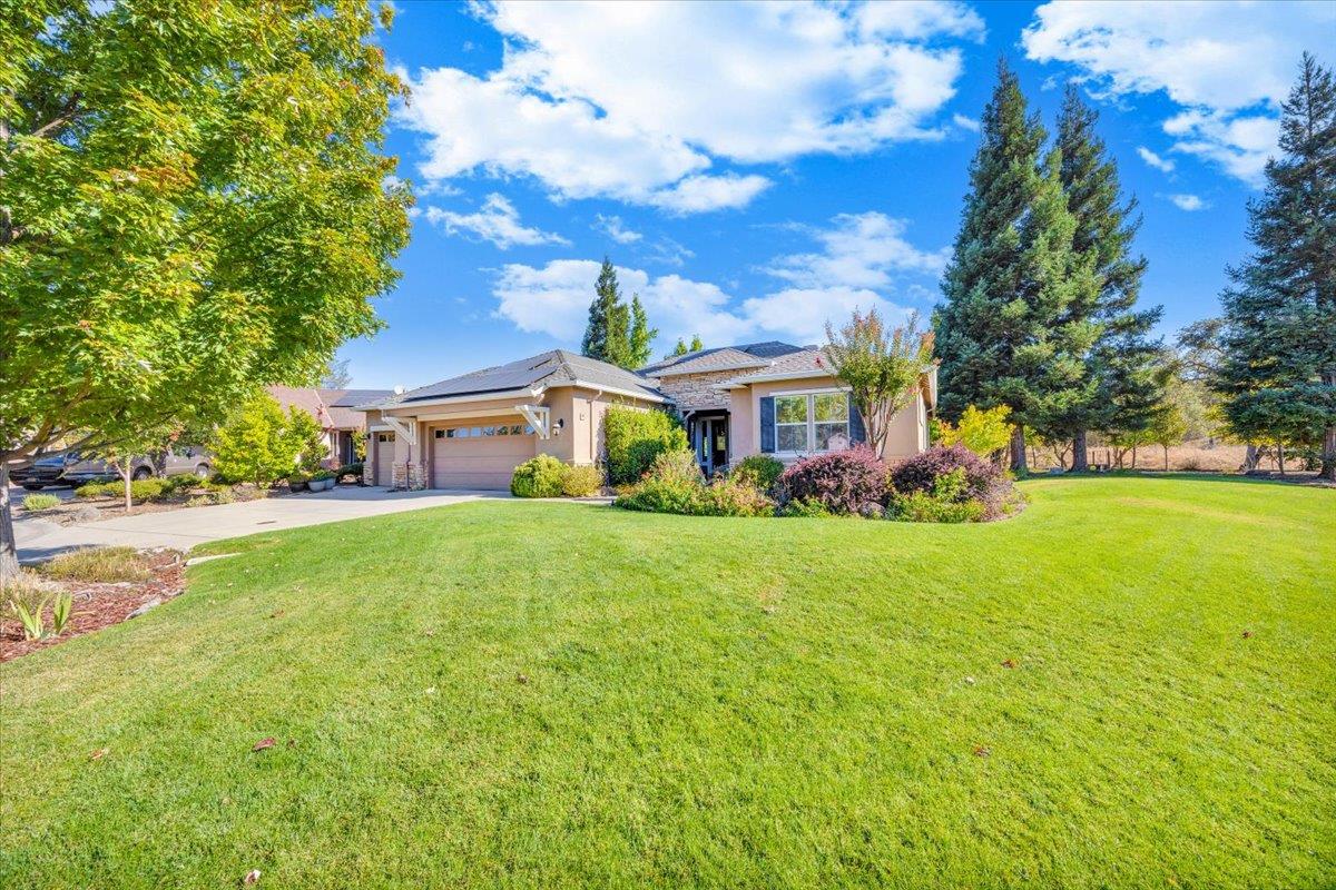 8 Rock Ridge Court