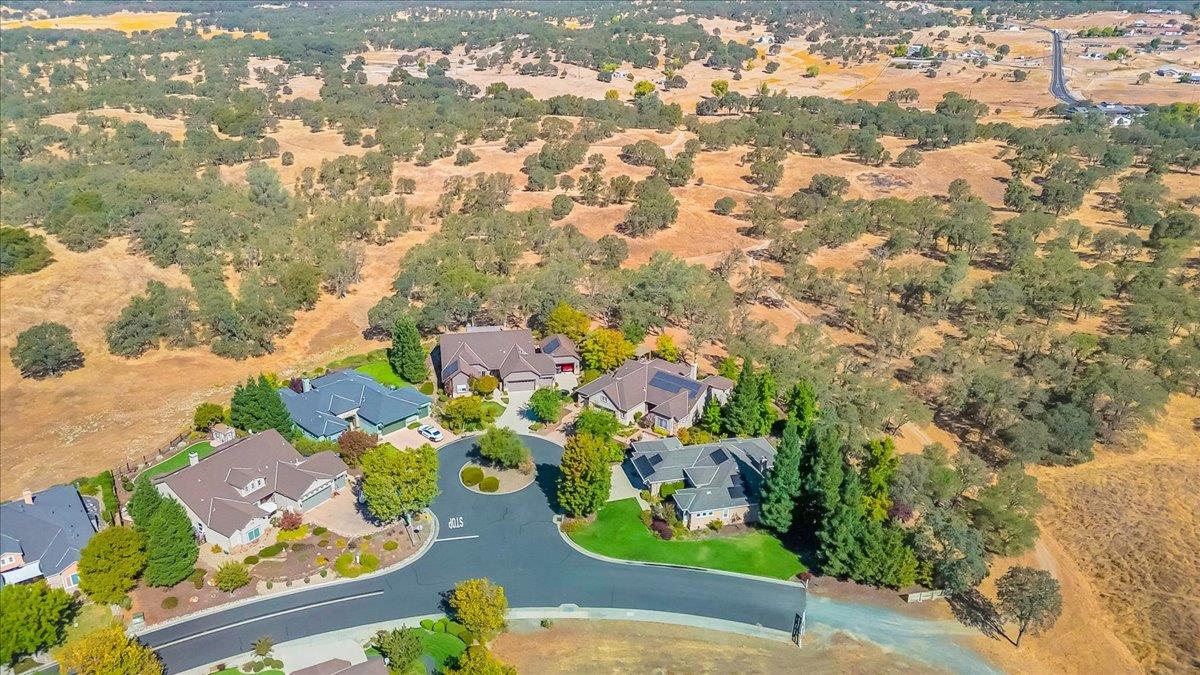 8 Rock Ridge Court