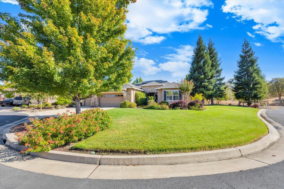 8 Rock Ridge Court