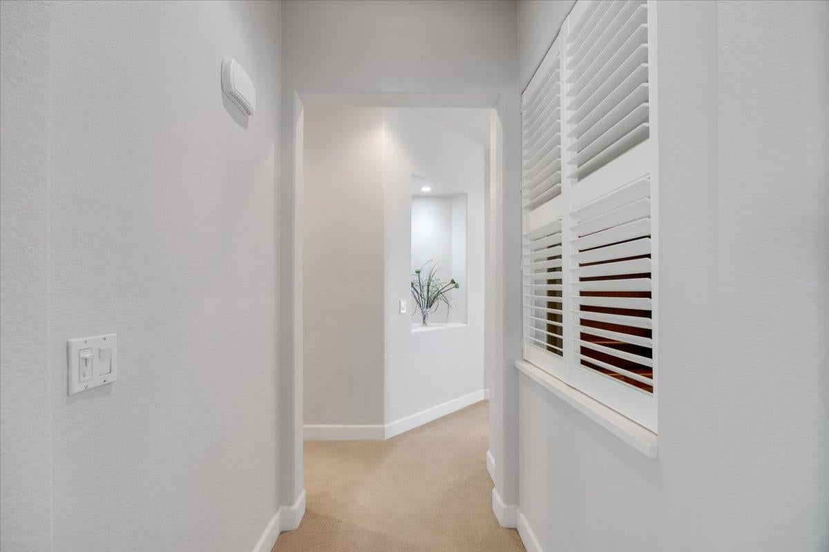 8 Rock Ridge Court