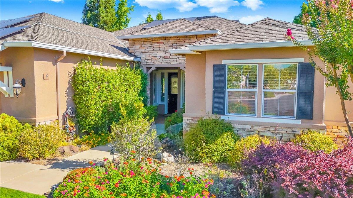 8 Rock Ridge Court
