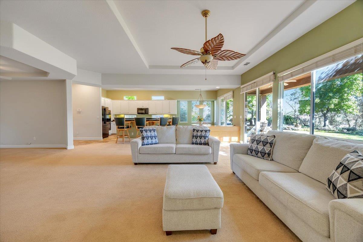 8 Rock Ridge Court