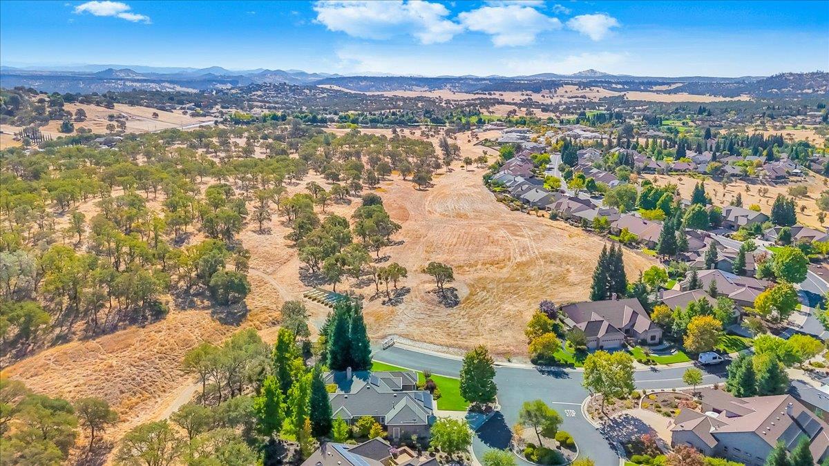 8 Rock Ridge Court