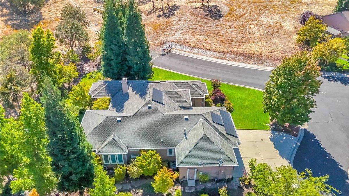 8 Rock Ridge Court