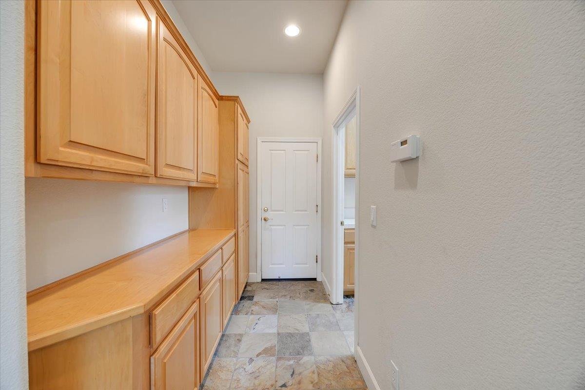 8 Rock Ridge Court