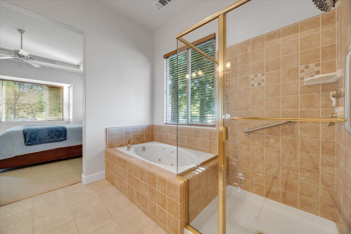 8 Rock Ridge Court