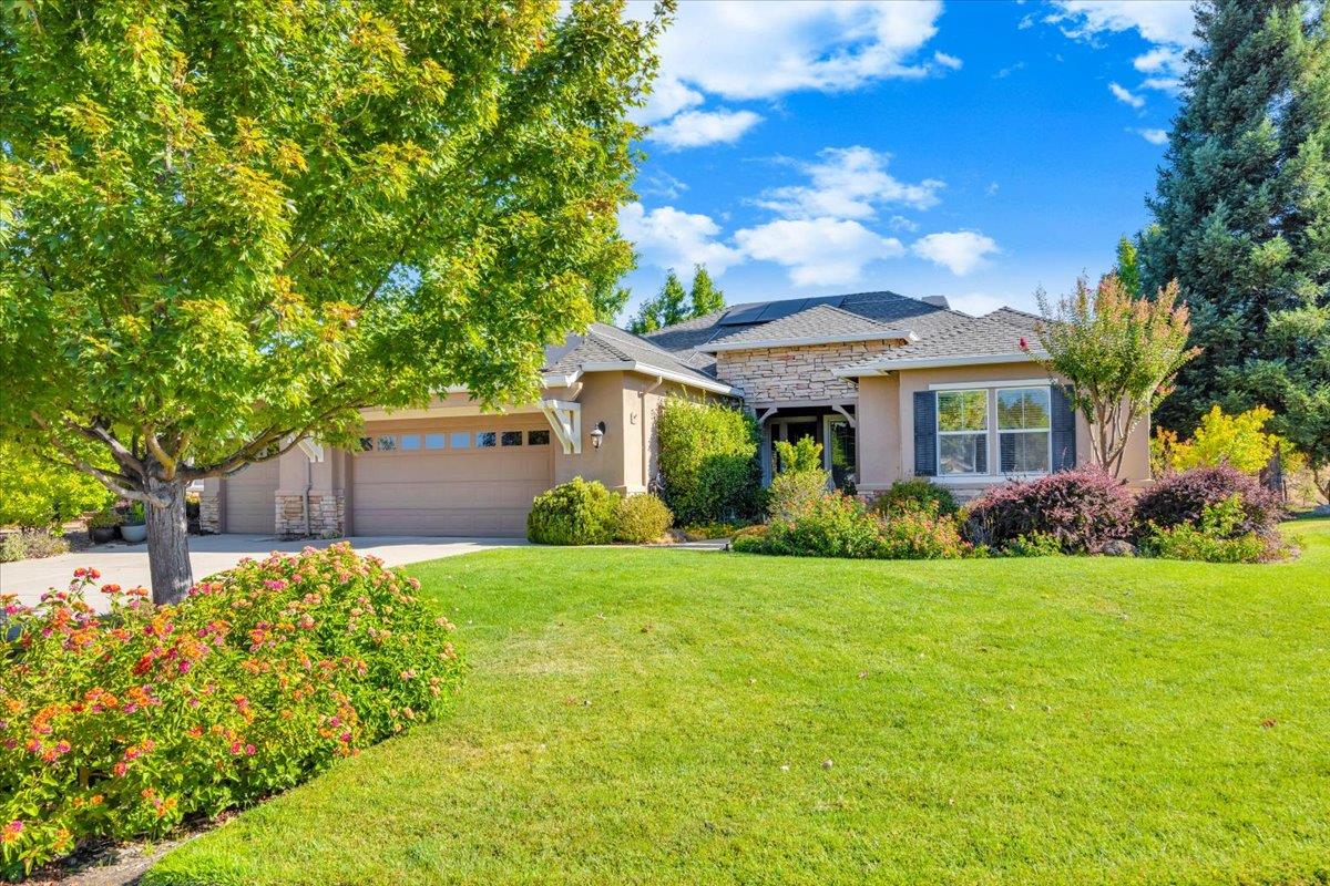 8 Rock Ridge Court