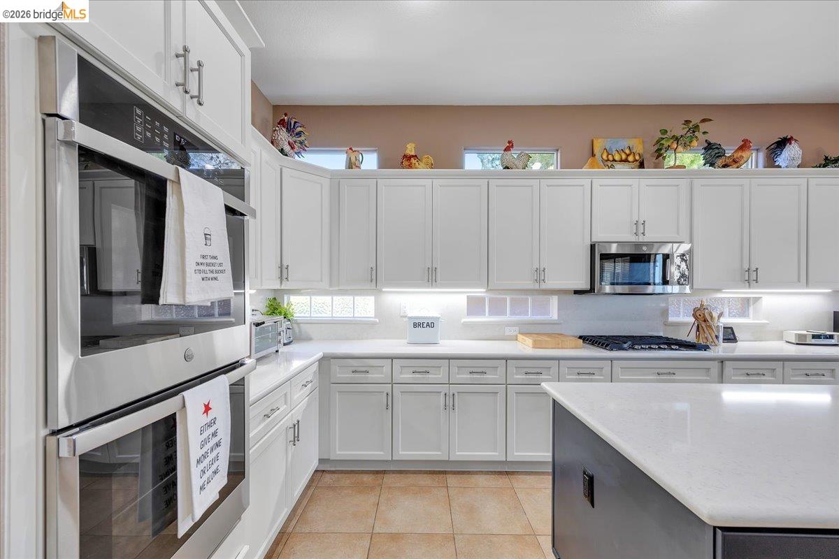 158 Rock Ridge Ln
