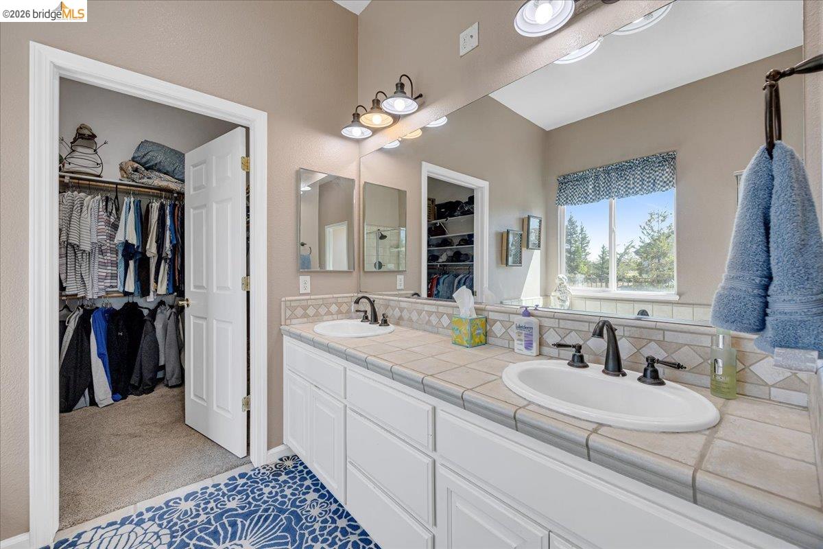 158 Rock Ridge Ln