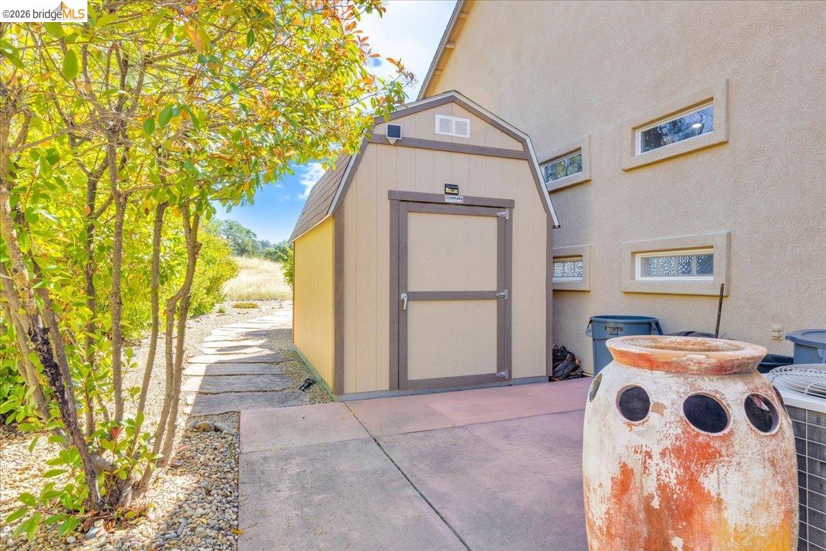 158 Rock Ridge Ln