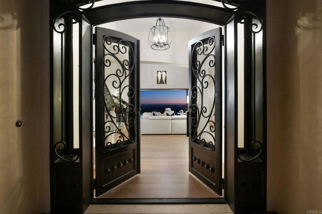 7795 Camino De Arriba