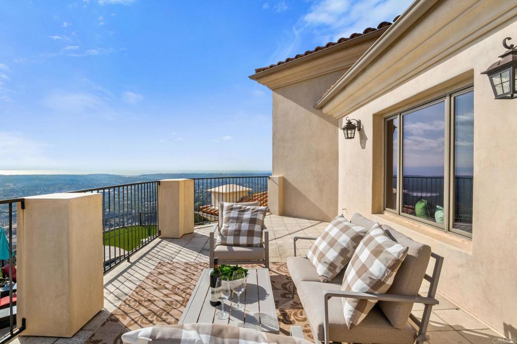 7795 Camino De Arriba