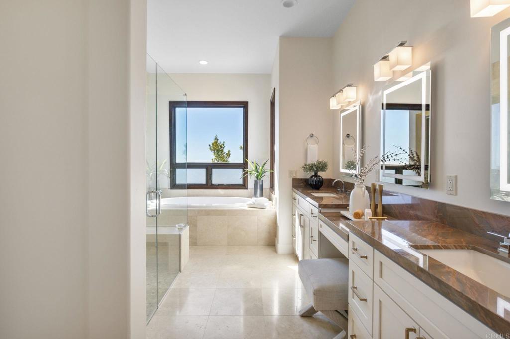 7795 Camino De Arriba