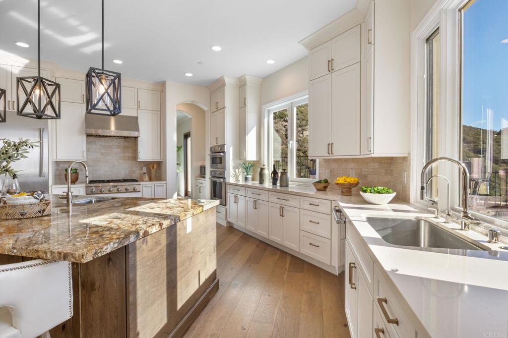 7795 Camino De Arriba