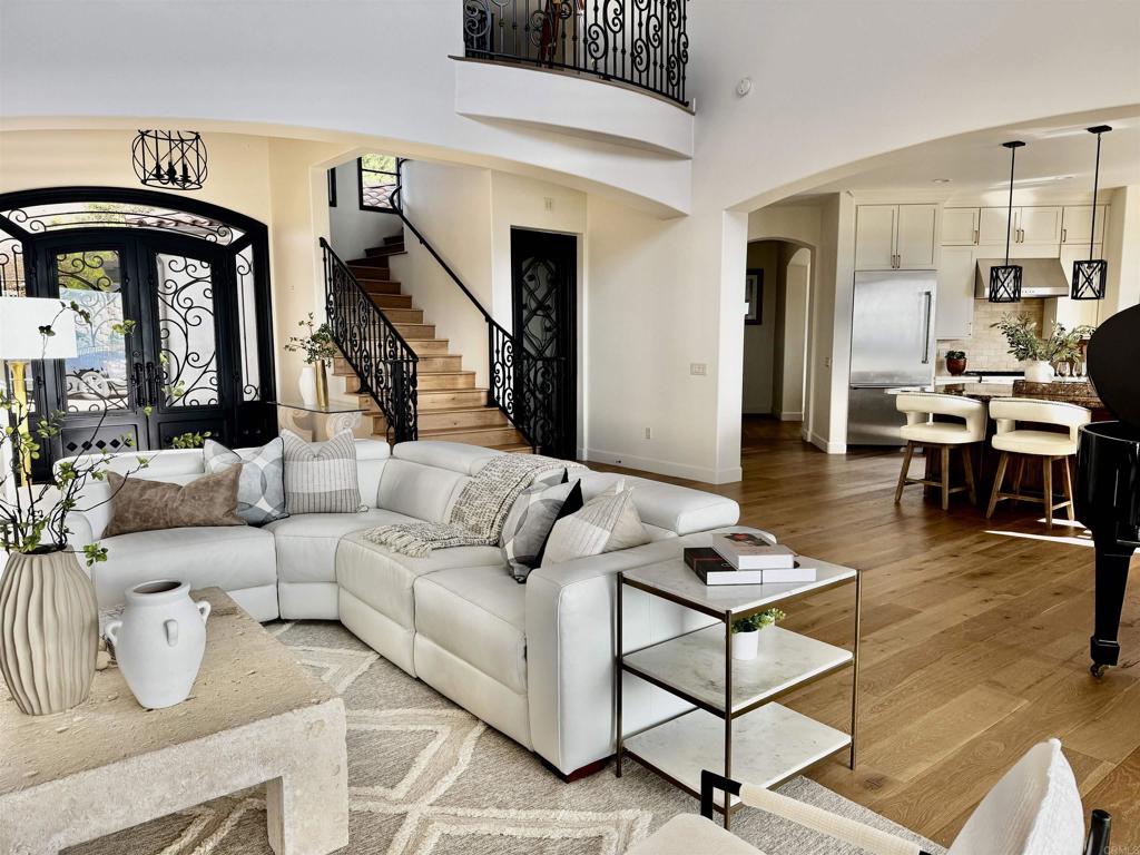 7795 Camino De Arriba