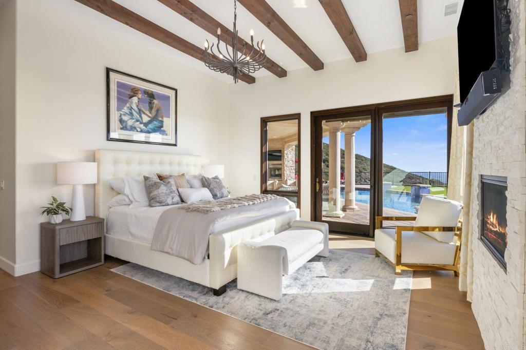 7795 Camino De Arriba