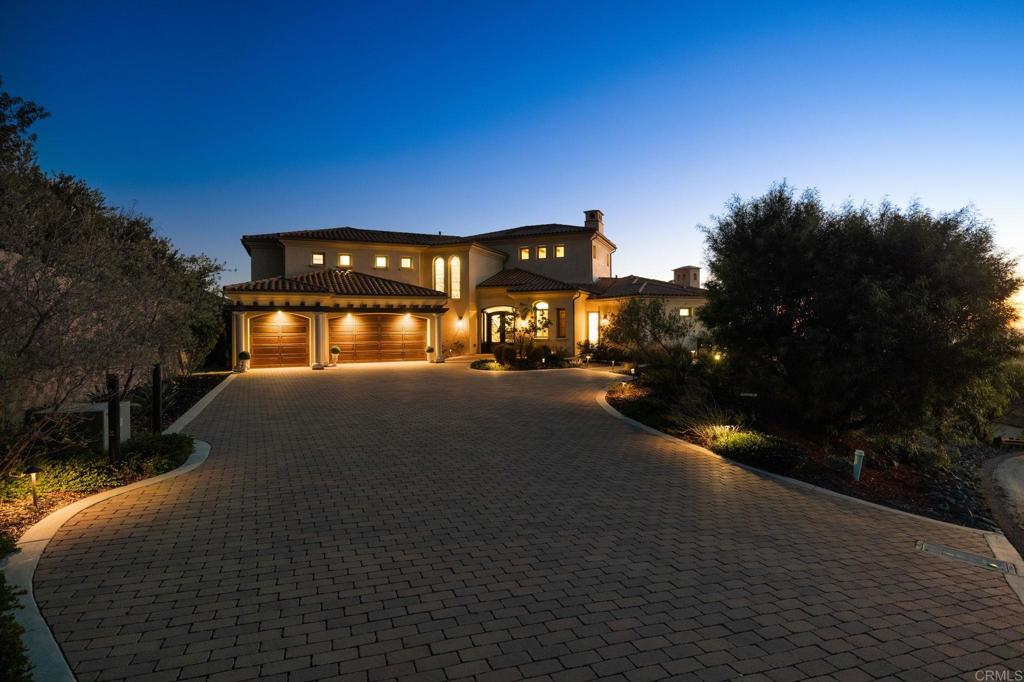 7795 Camino De Arriba