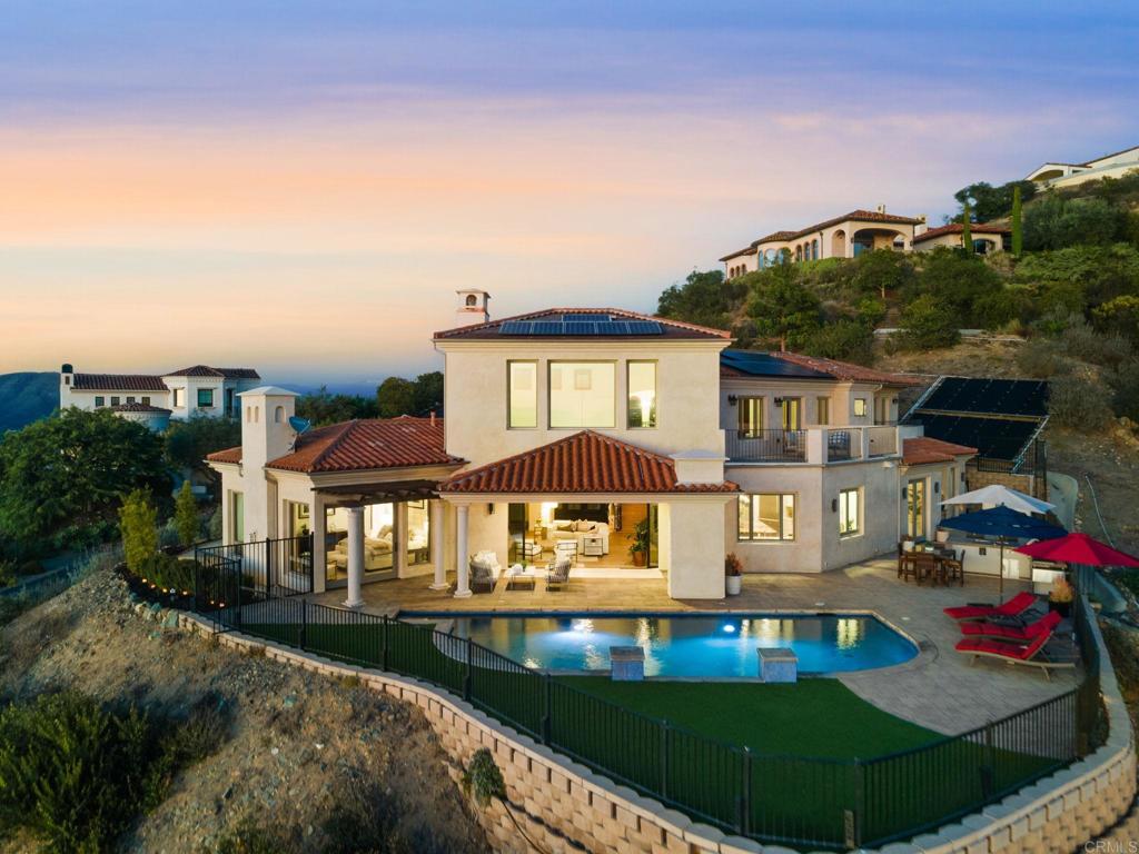 7795 Camino De Arriba