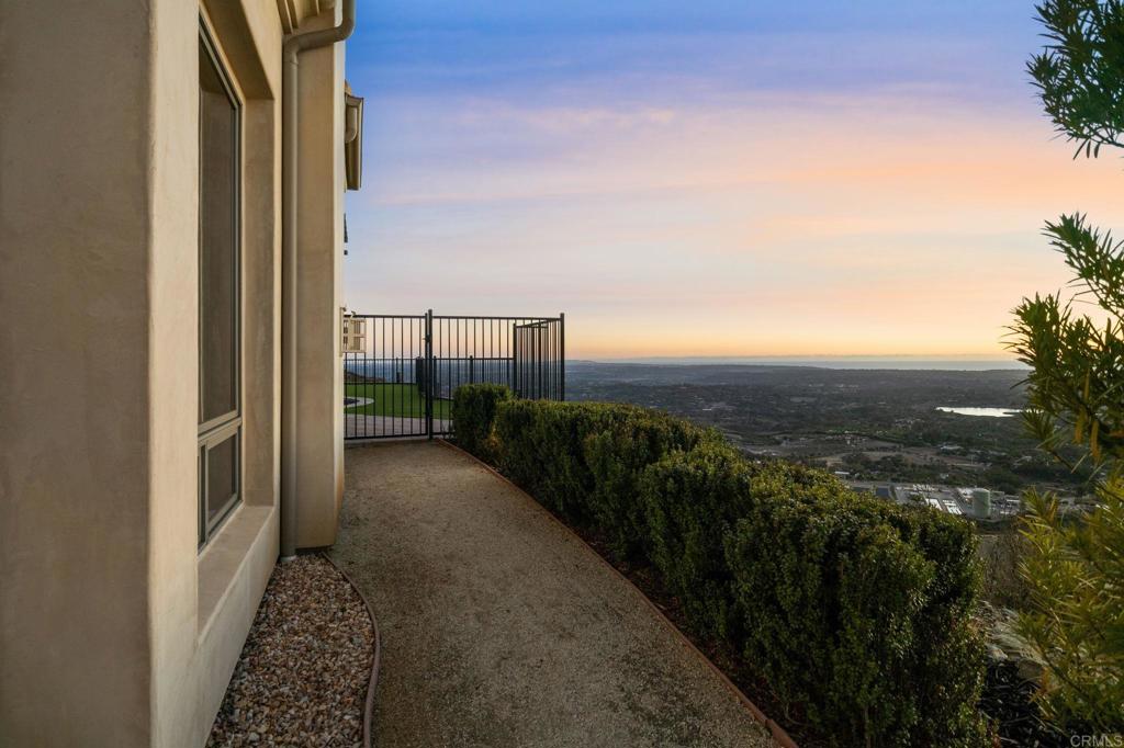 7795 Camino De Arriba