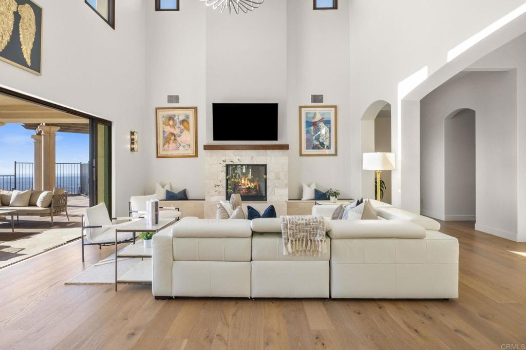 7795 Camino De Arriba