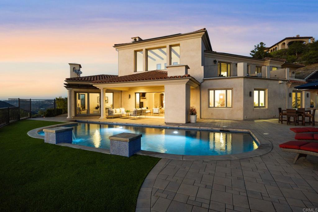 7795 Camino De Arriba