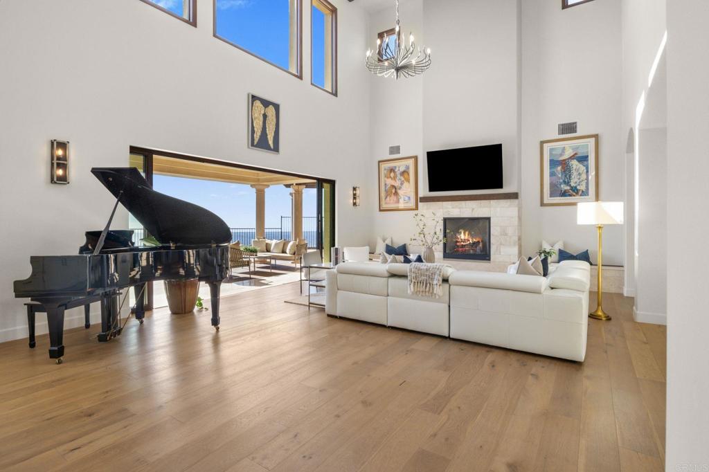 7795 Camino De Arriba